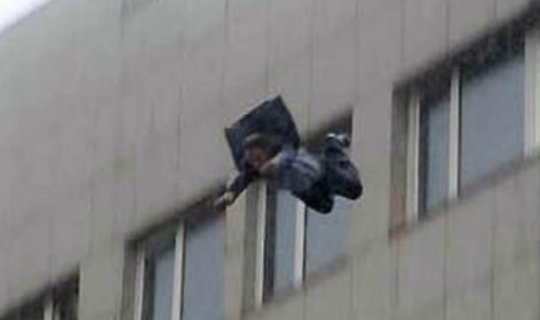 Bakı sakini kreditə görə özünü öldürdü