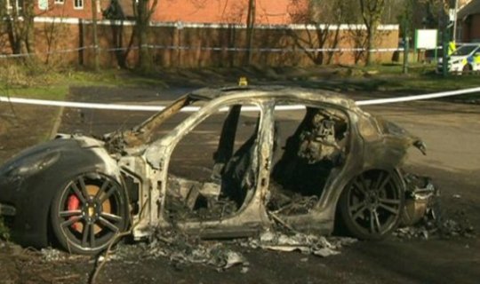 Bakıda 150 min manatlıq “Porche” qəzaya düşdü