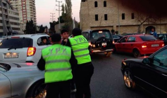 Sürücü və qohumları ilə qarşıdurma