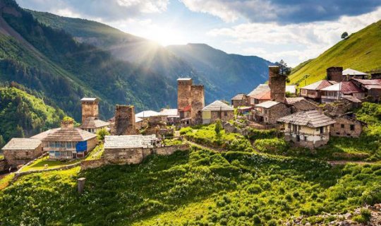 Üç ayda Gürcüstana 2 milyon turist səfər etdi