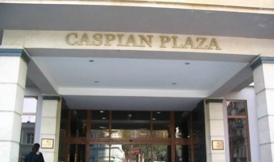 “Caspian Plaza”da adam öldü