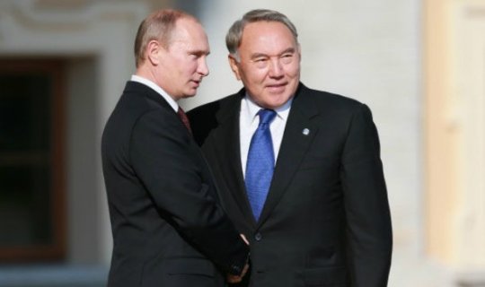 Putin və Nazarbayev Xəzər dənizinin dibini böldü