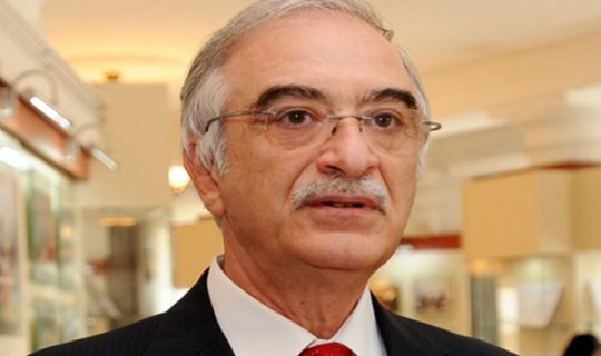 Polad Bülbüloğlu Moskvada İlham Əliyevin Sərəncamını oxudu
