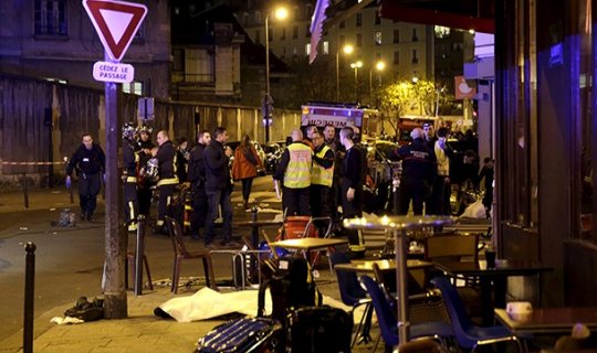 Parisdə terrorçunun üzərindən Suriya pasportu tapıldı