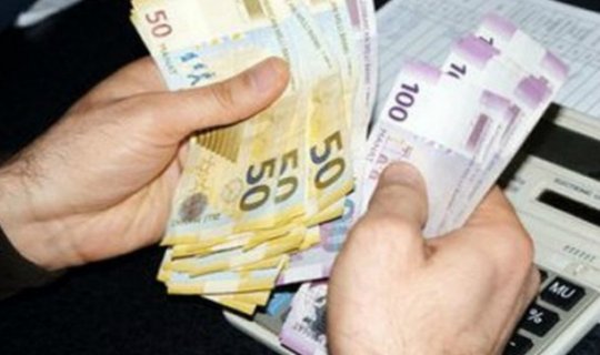 Azərbaycanda orta aylıq maaş artdı