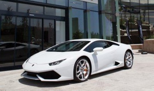 Bakıda 460 min manatlıq “Lamborghini” satıldı