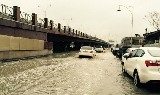 “Azəryolservis”: Kanalizasiya sistemindəki problemlər gölməçələrin yaranmasına səbəb olur