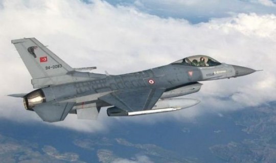 Yunanıstan qırıcıları Türkiyə F-16-sını hədəfə aldılar