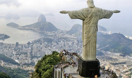 Ekstremallar Riodakı İsa heykəlinin üstünə çıxdılar