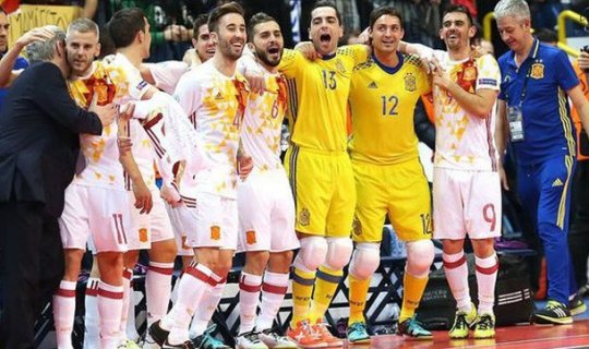İspaniya Avro-2016-nın finalında Rusiyanı darmadağın etdi