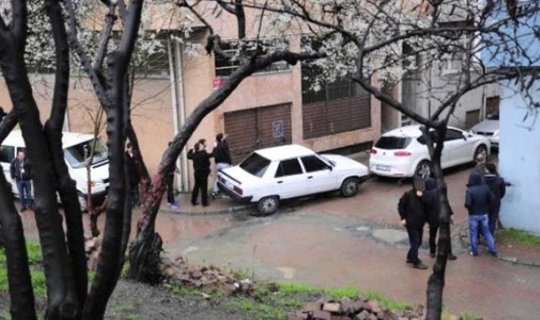 İstanbulda terrorçular polis idarəsinə hücum etdi