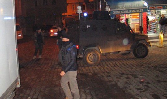 İstanbulun 3 rayonunda yenidən polisə silahlı hücum: geniş əməliyyat başladı