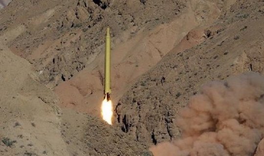 İran yeni ballistik raketlərinin sınağını keçirdi