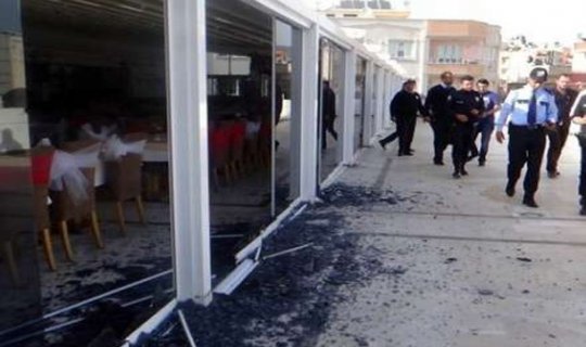 Türkiyədə otel top mərmisi ilə vuruldu