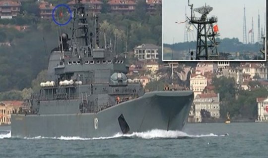 İstanbul boğazından keçən rus gəmisi hər kəsi heyrətə saldı