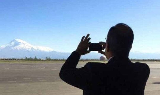 Lavrov İrəvanda niyə o dağın fotosunu çəkib?