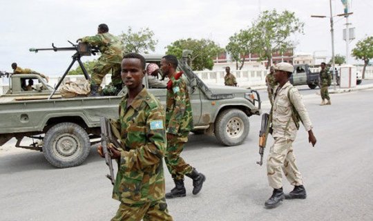Somalidə hərbi bazaya hücum zamanı 15 əsgər öldürülüb