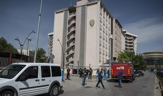 Türkiyədə polis idarəsinə bombalı hücum