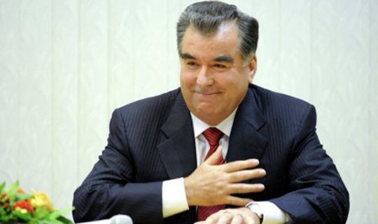 Rahmon Tacikistana ömürlük rəhbərlik edəcək