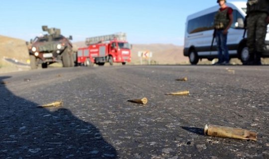 Türkiyədə polis bölməsinə bombalı hücum