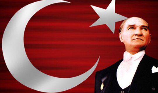 Azərbaycanlıların Atatürk sevgisi türkləri riqqətə gətirdi