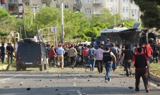 Türkiyədə terror aktı: 3 ölü, 25 yaralı