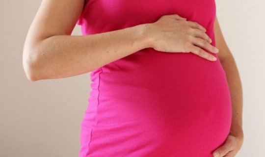 Çində qadın 17 aydır hamilədir