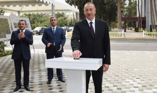 Prezident İlham Əliyev Salyanda bir sıra açılışlarda iştirak edib