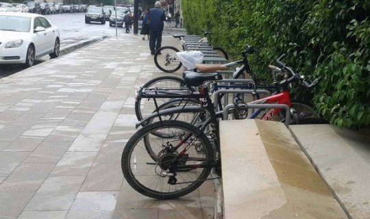 Bakıda velosiped dayanacaqları quraşdırılır