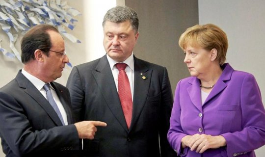 Poroşenko, Olland və Merkel 