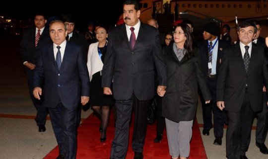 Venesuela prezidenti Bakıda