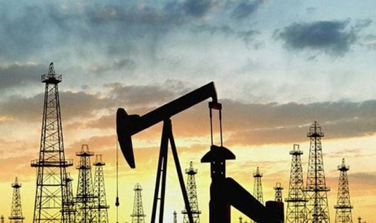Dünya Bankı 2017-ci il üçün neftin qiymətinə dair proqnozunu qaldırdı