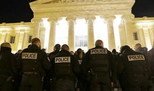 Fransada polislər etiraz aksiyaları keçirirlər