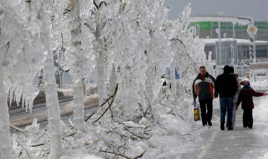 Moskvaya buz yağdı