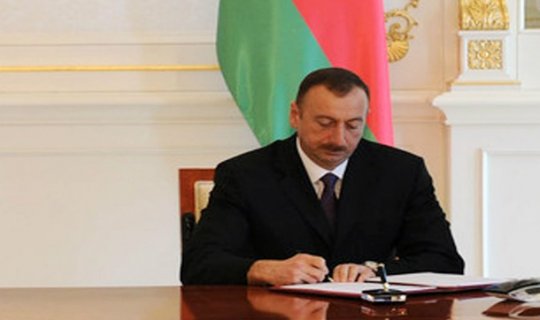 Bakı Slavyan Universitetinin əməkdaşlarına medal və fəxri adlar verildi