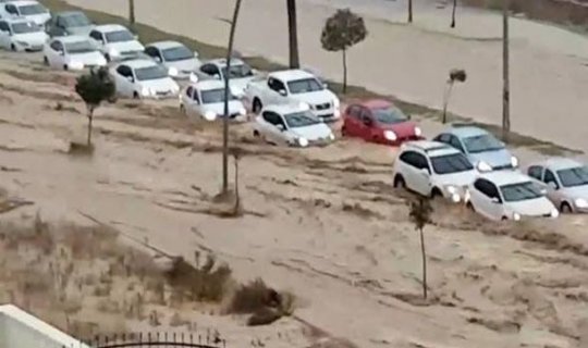 Mersin sular altında qaldı