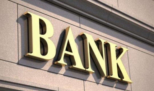 Banklar nağd dolların xalis satışını 20 dəfə azaldıb