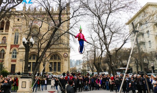 Novruz gəldi, yaz gəldi