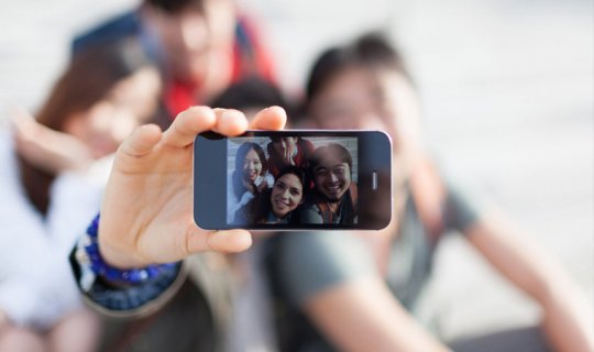 Selfi çəkmək istəyəndə həlak oldular