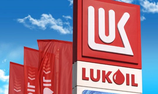 “Lukoil” şirkəti Rusiyadakı yanacaqdoldurma məntəqələrini sata bilər