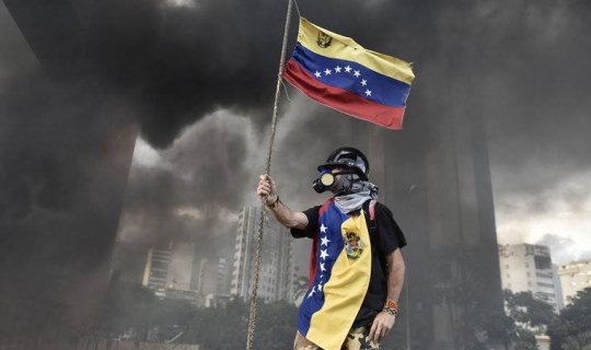 Venesuelada nümayişlər davam edir