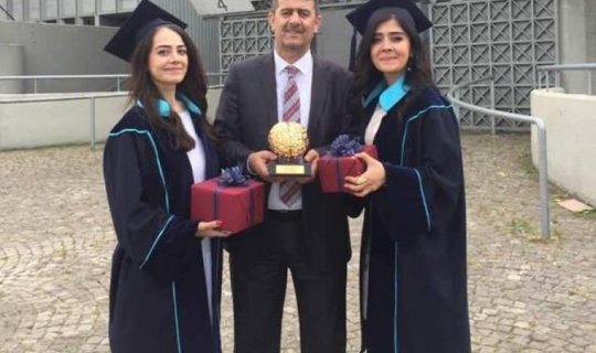 Azərbaycanlı bacılar Türkiyə universtetində birinci oldular