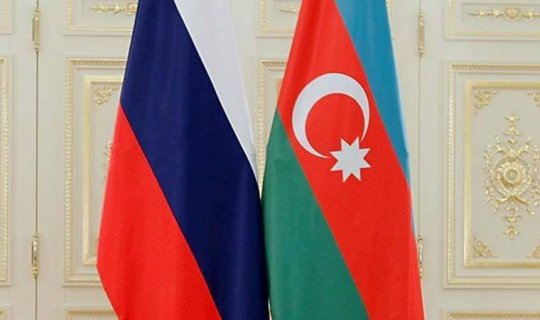 Rusiya Azərbaycanı kiril əlifbasına qayıtmağa çağırdı