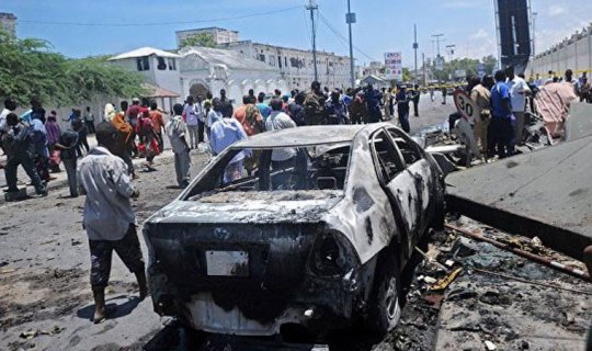 Somalidə məşhur restoranın qarşısında terror aktı