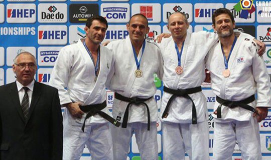 Veteranlarımızdan Avropa çempionatında 10 medal