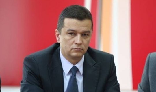 Rumıniya parlamenti baş naziri vəzifədən uzaqlaşdırdı