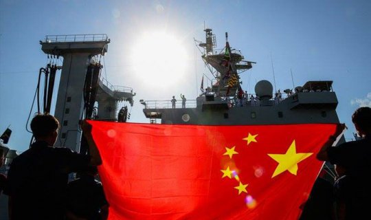 Çin yeni nəsil hərbi gəmisini suya endirdi