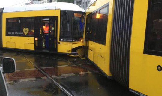 Berlin tramvayları toqquşdu