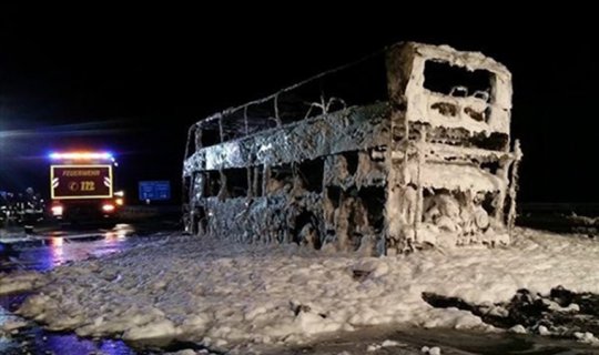 Bavariyada turist avtobusu yandı