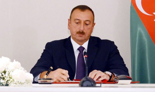 Azərbaycan Prezidenti bir qrup kino xadimini mükafatlandırıb